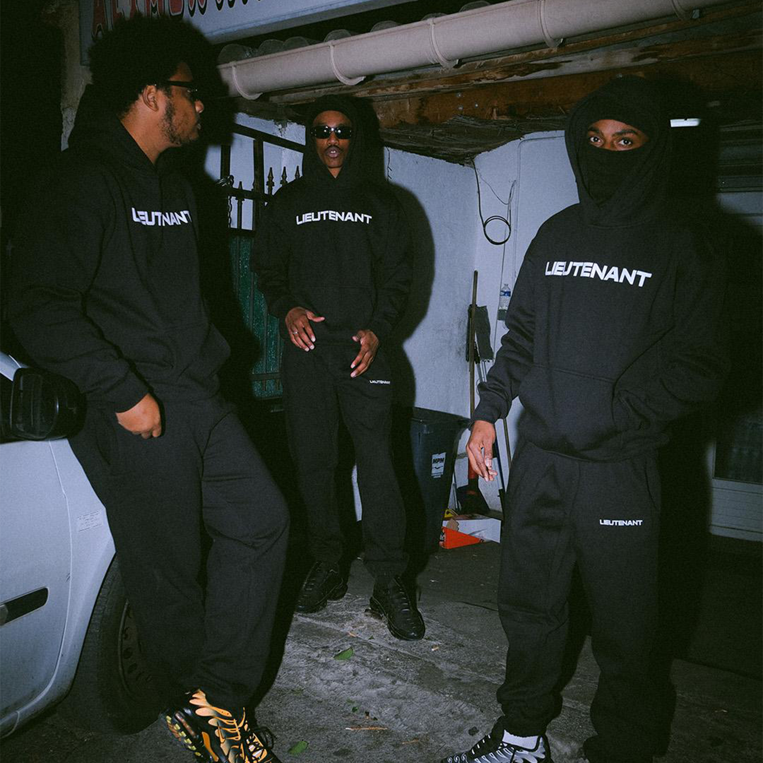 ENSEMBLE NOIR LOGO "LIEUTENANT"